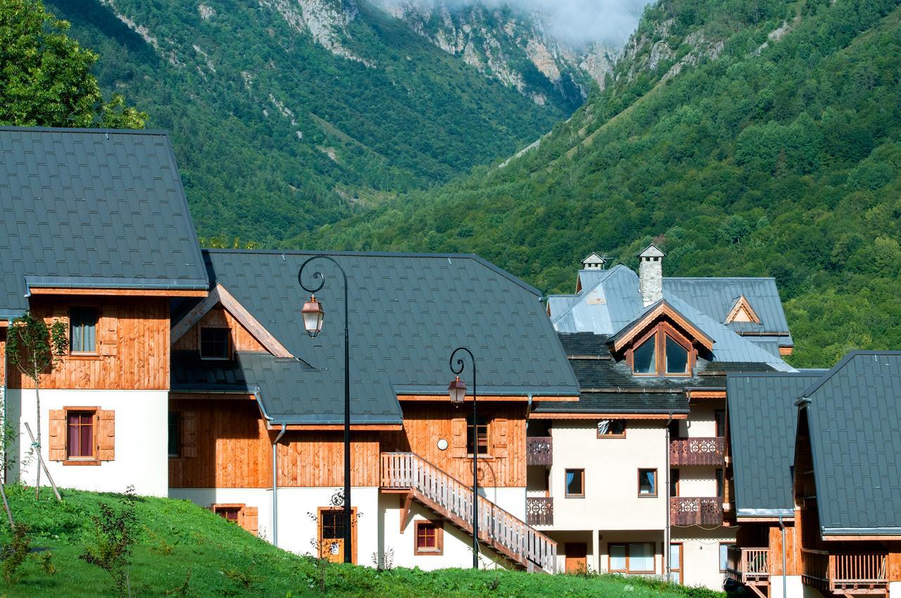 Goelia Les Chalets De Belledonne Saint-Colomban-des-Villards Bagian luar foto